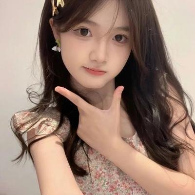 绿茵春色